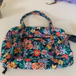 Vera Bradley lay flat duffel bag